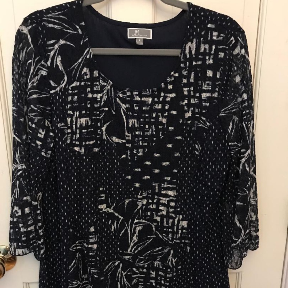 JM Collection women's blouse. Navy & white. Sz L.